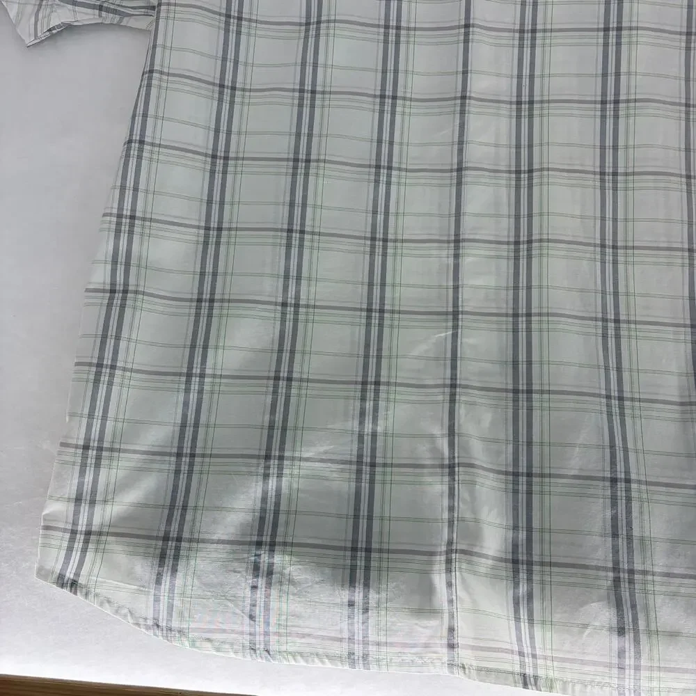 Under Armour HeatGear Plaid Button-Down Shirt — Size 2XL - Picture 14 of 15